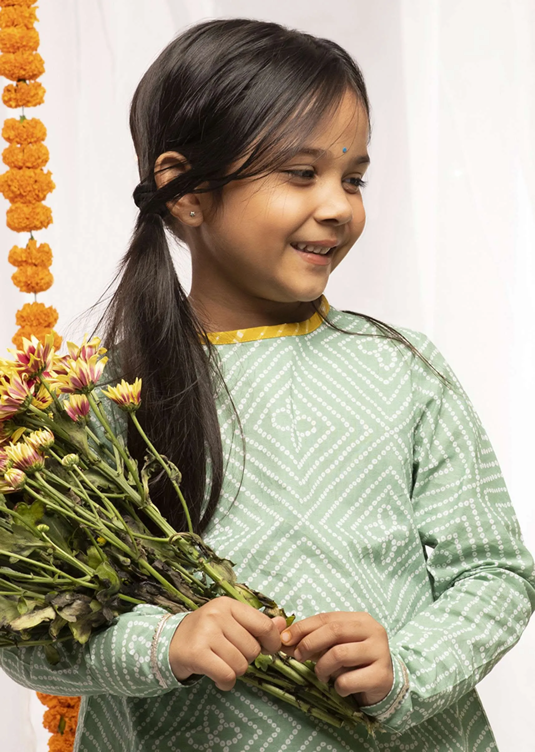 Kalki Girls Green Dhoti Suit In Cotton With Lehariya And Bandhani Print By Tiber Taber
