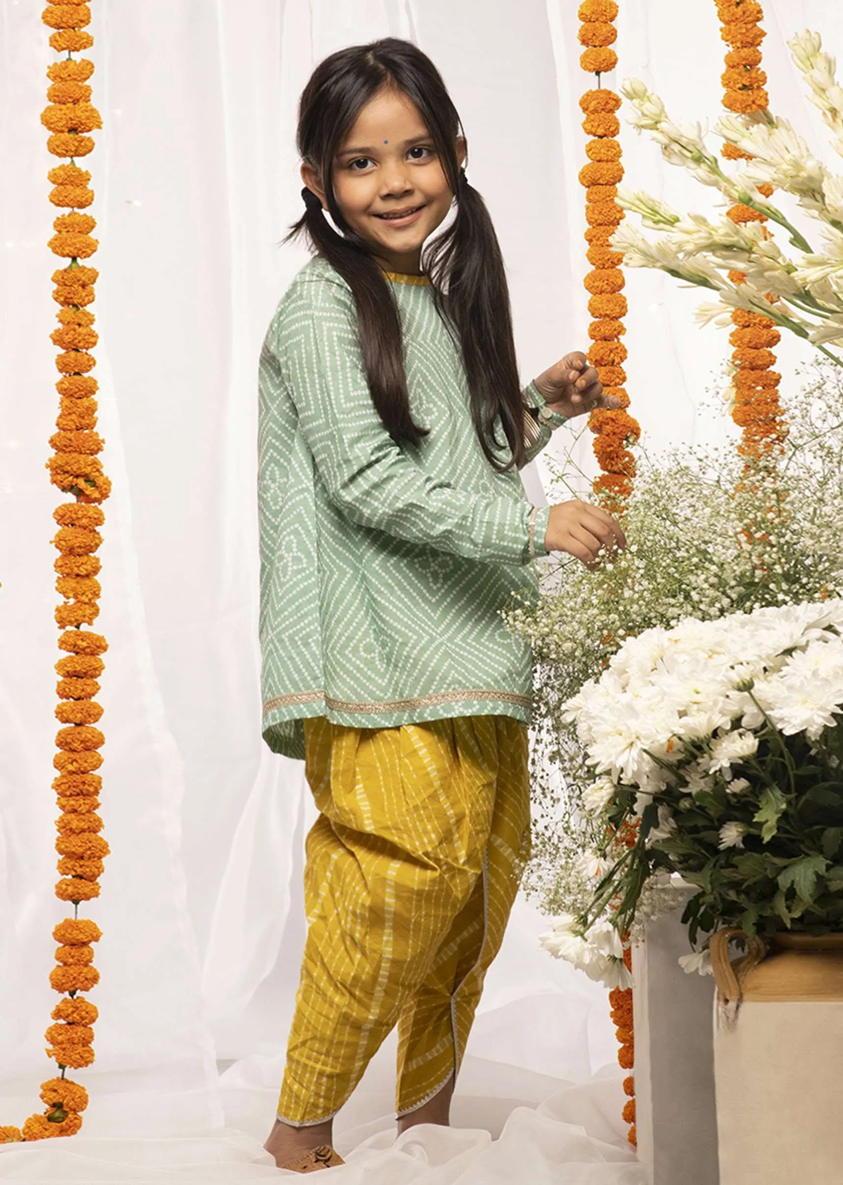 Kalki Girls Green Dhoti Suit In Cotton With Lehariya And Bandhani Print By Tiber Taber