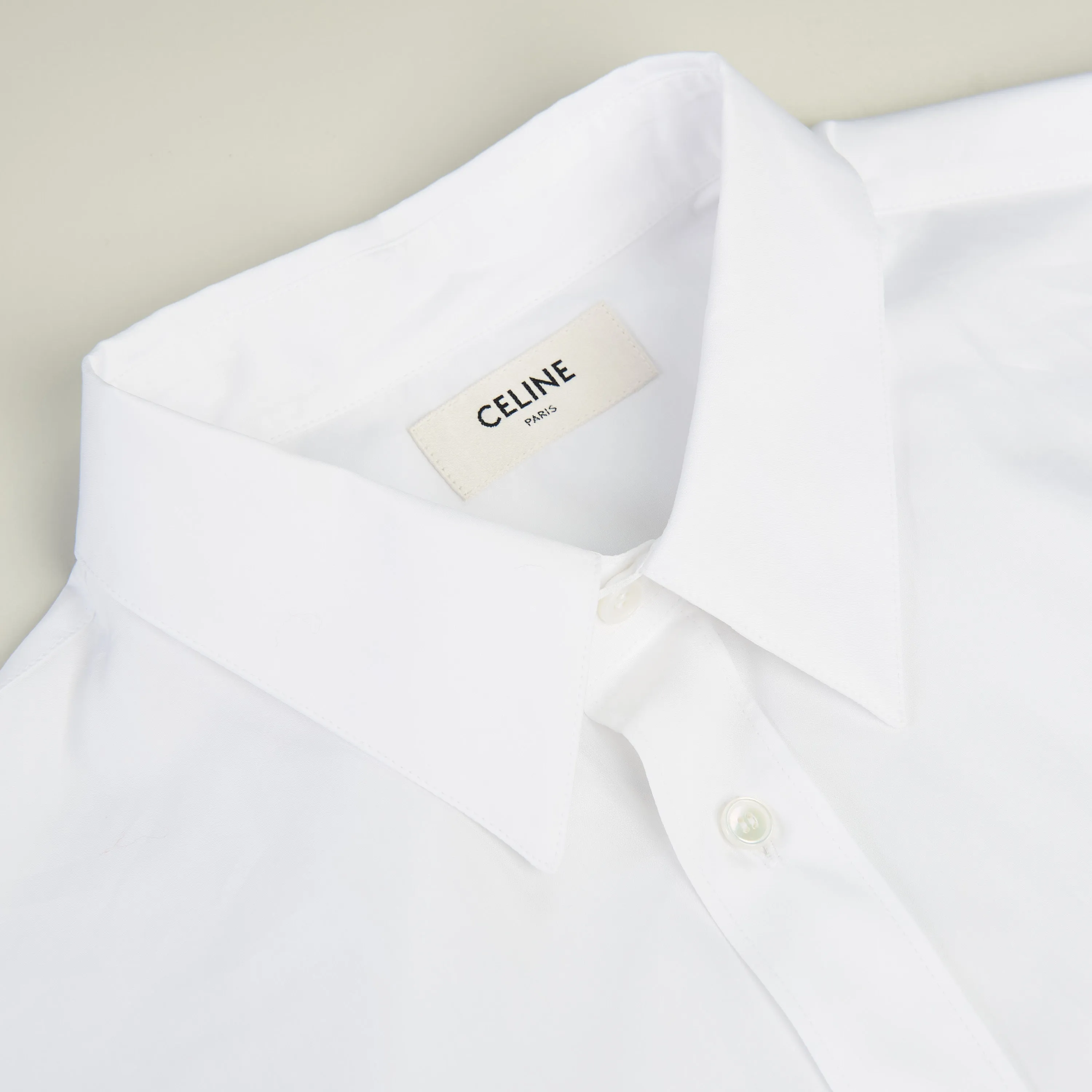 Loose Shirt With Drugstore Collar & Edgestitching In White Cotton Poplin