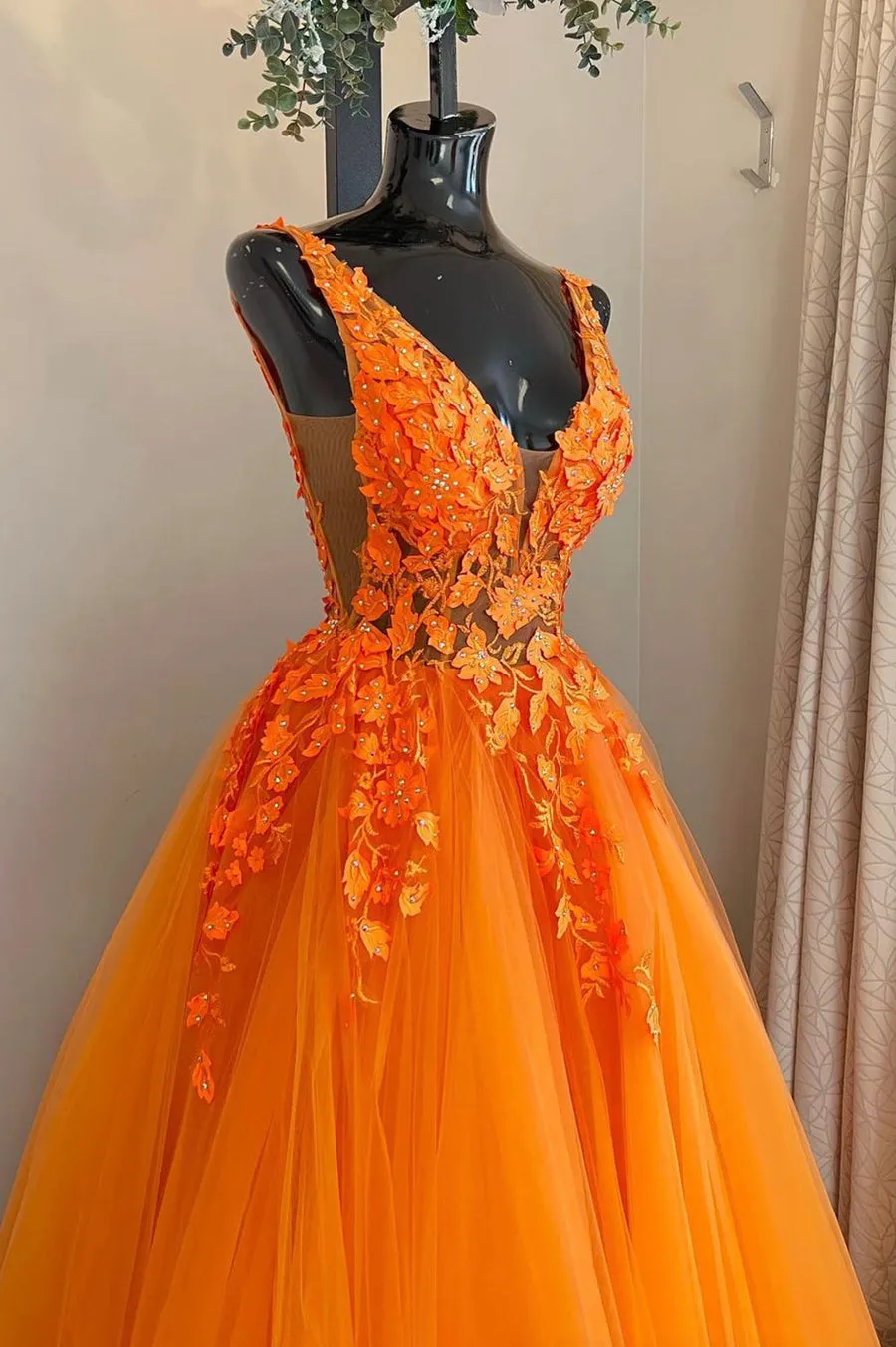 Orange V-Neck Lace Long Prom Dresses A-Line Evening Party Dresses Sexy