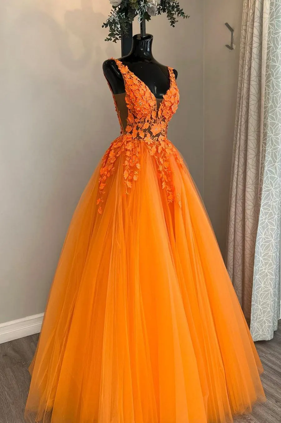 Orange V-Neck Lace Long Prom Dresses A-Line Evening Party Dresses Sexy